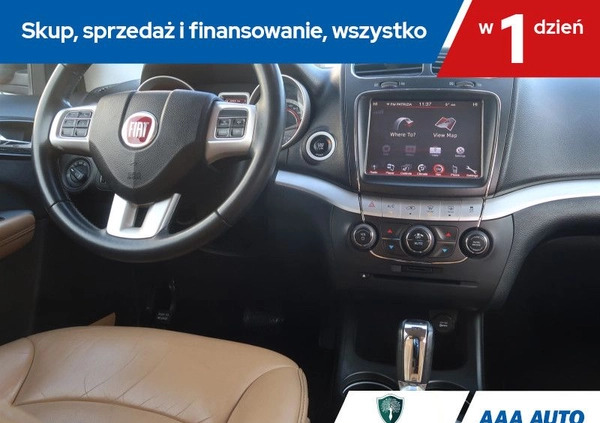 Fiat Freemont cena 48000 przebieg: 209926, rok produkcji 2014 z Czeladź małe 326